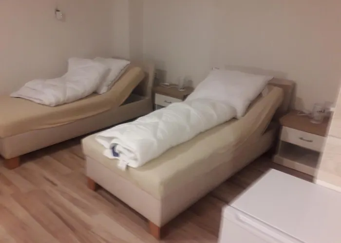 Turisticka Πανσιόν Divín